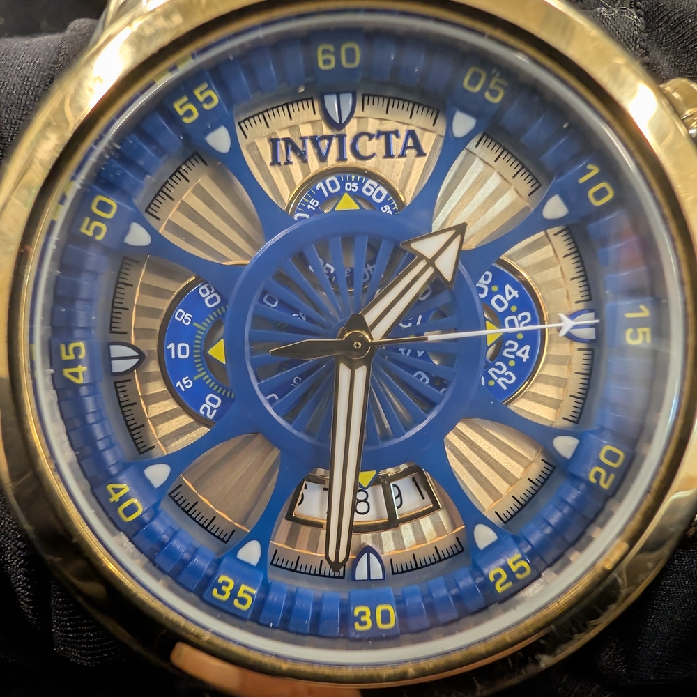 Invicta Speedway S1 Rally Watch. Big Bold Face Gold and Blue Chronograph Watch